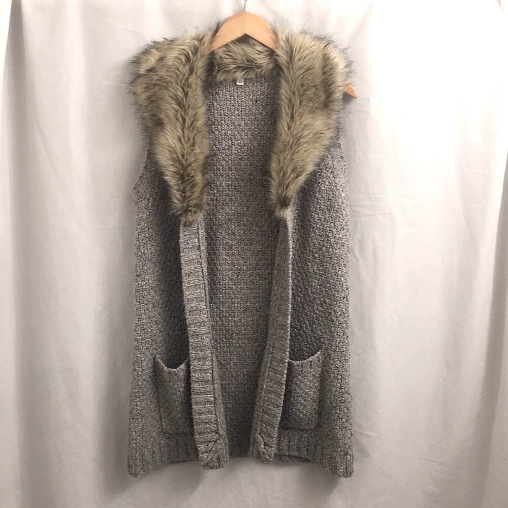 Orvis fur knit sleeveless cardigan vest